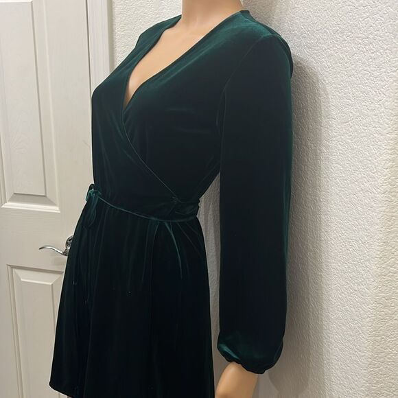 Zara Women Dress Sz XS Green Velvet V Neck Slimming Side Wrap Mini Long Sleeve - Picture 4 of 10